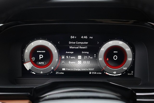 Nissan Pathfinder Vehicle Image 14