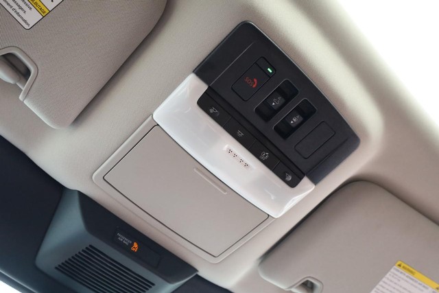 Nissan Pathfinder Vehicle Image 21