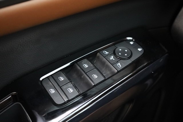 Nissan Pathfinder Vehicle Image 22