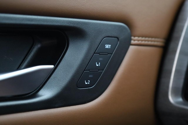 Nissan Pathfinder Vehicle Image 23