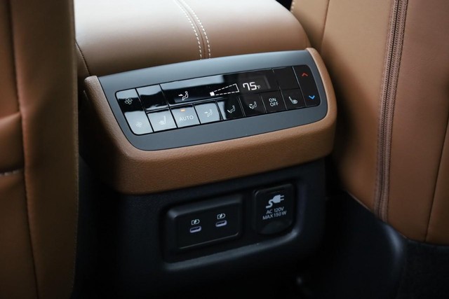 Nissan Pathfinder Vehicle Image 28