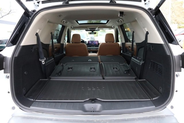 Nissan Pathfinder Vehicle Image 09