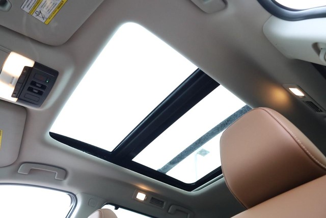 Nissan Pathfinder Vehicle Image 11