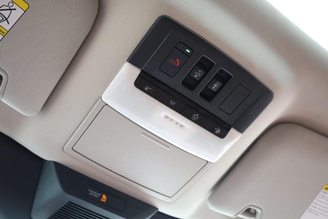 Nissan Pathfinder Vehicle Image 21