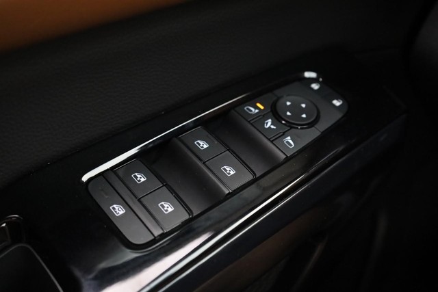 Nissan Pathfinder Vehicle Image 22