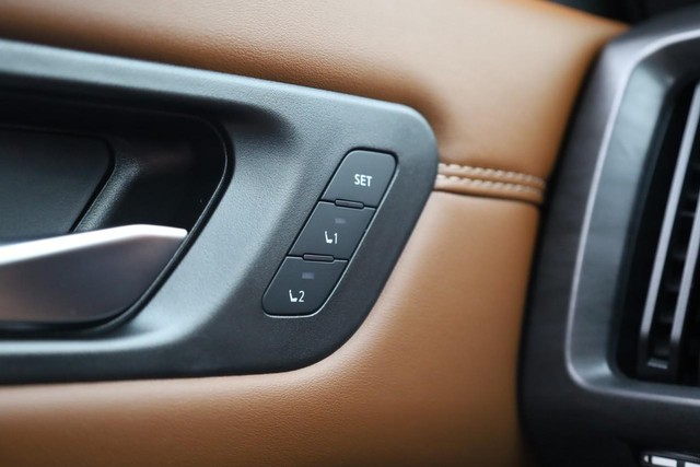 Nissan Pathfinder Vehicle Image 23