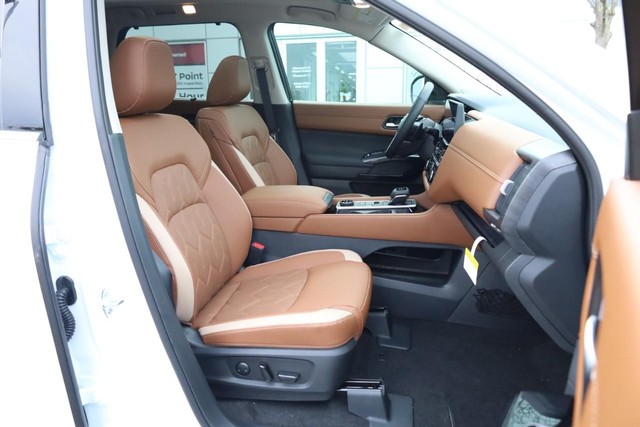 Nissan Pathfinder Vehicle Image 30