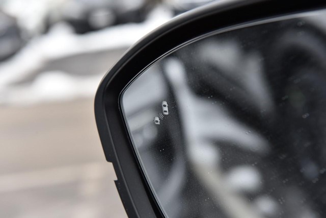 Nissan Pathfinder Vehicle Image 11