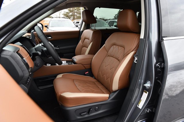 Nissan Pathfinder Vehicle Image 25