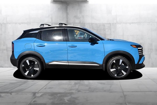 Nissan Kicks Vehicle Image 05