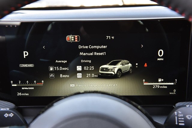 Nissan Kicks Vehicle Image 12