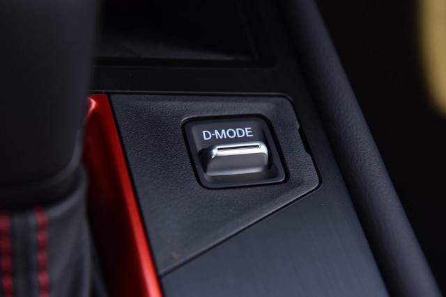 Nissan Kicks Vehicle Image 21