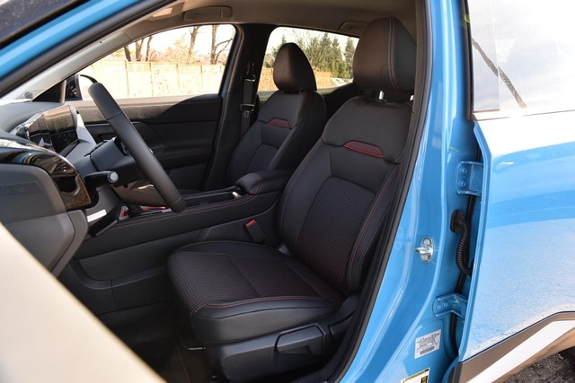 Nissan Kicks Vehicle Image 23