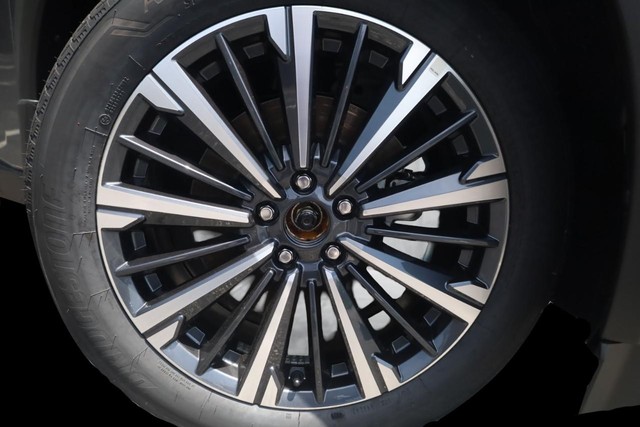 Nissan Pathfinder Vehicle Image 03