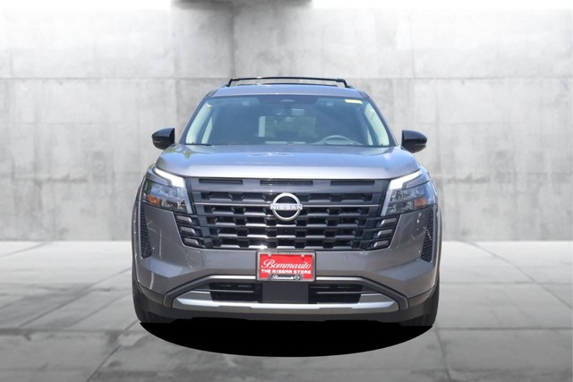 Nissan Pathfinder Vehicle Image 04