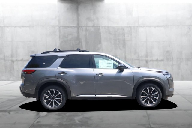 Nissan Pathfinder Vehicle Image 05