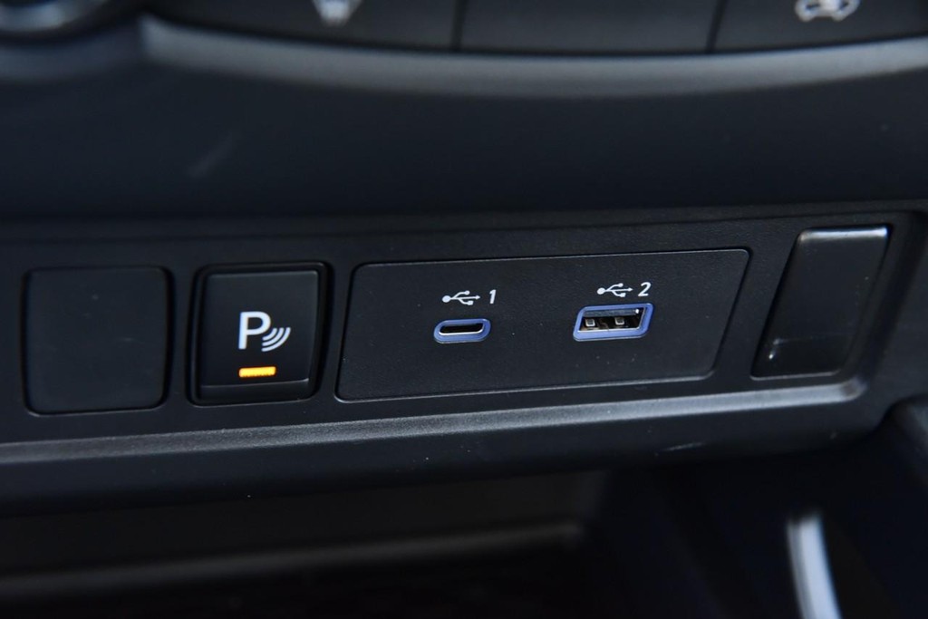 Nissan Frontier Vehicle Image 19