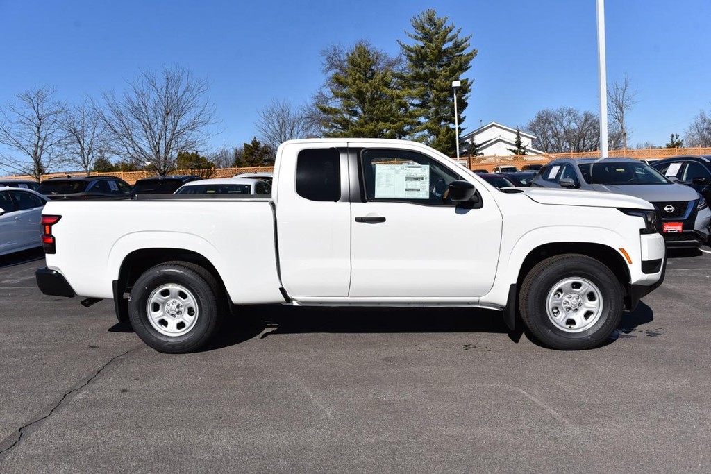 Nissan Frontier Vehicle Image 05