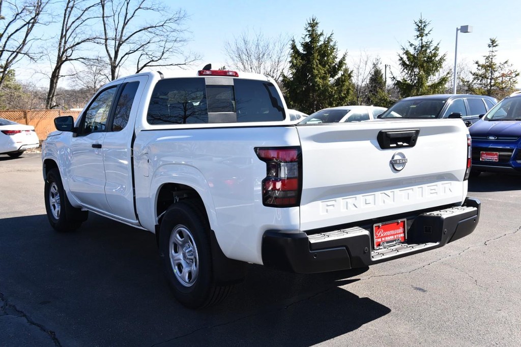 Nissan Frontier Vehicle Image 08