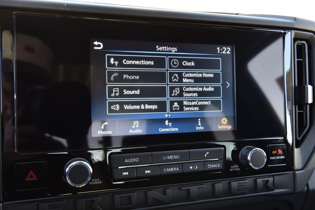 Nissan Frontier Vehicle Image 17