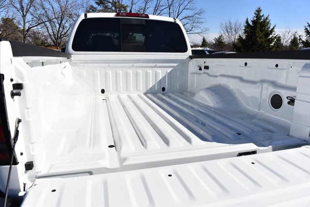 Nissan Frontier Vehicle Image 07