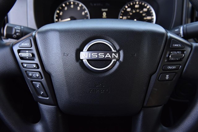 Nissan Frontier Vehicle Image 21