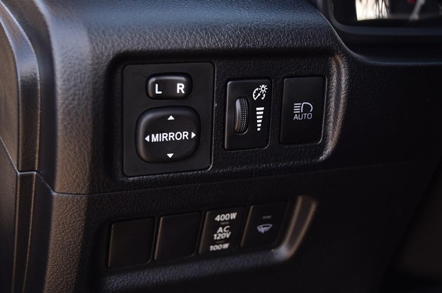 Toyota 4Runner Vehicle Image 11