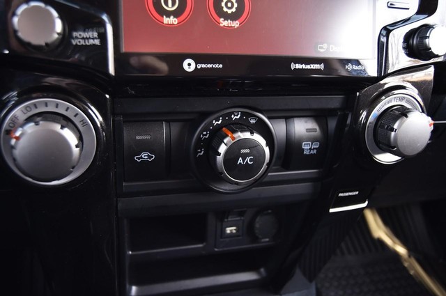 Toyota 4Runner Vehicle Image 15