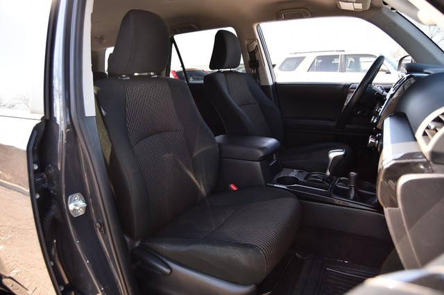 Toyota 4Runner Vehicle Image 20