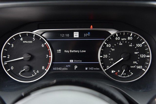 Nissan Rogue Vehicle Image 13