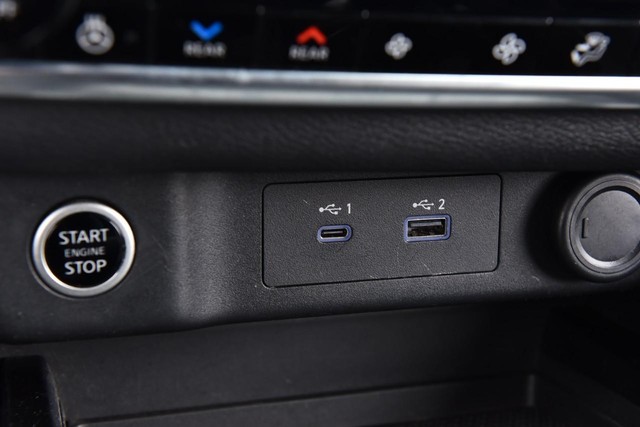 Nissan Rogue Vehicle Image 20