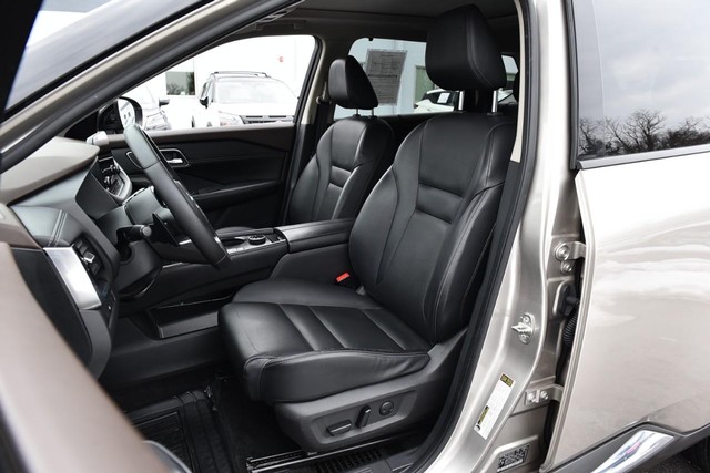 Nissan Rogue Vehicle Image 23