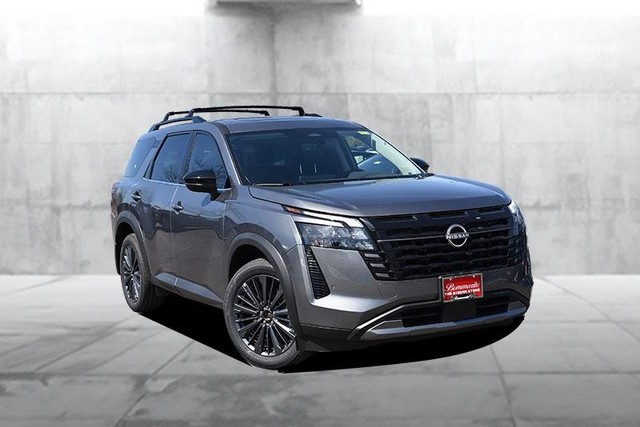 Nissan Pathfinder Vehicle Image 02