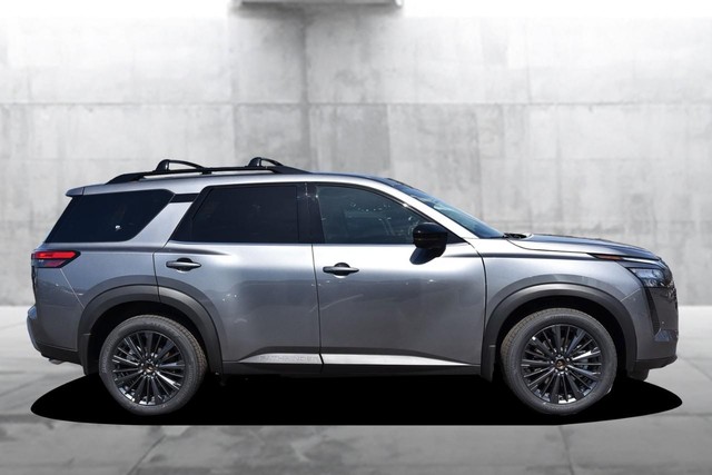 Nissan Pathfinder Vehicle Image 05