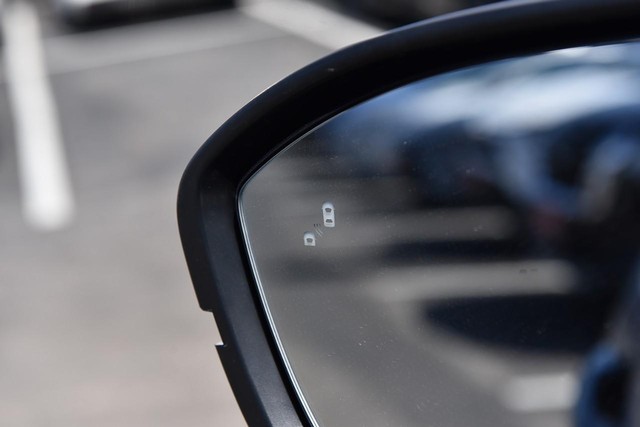 Nissan Pathfinder Vehicle Image 10