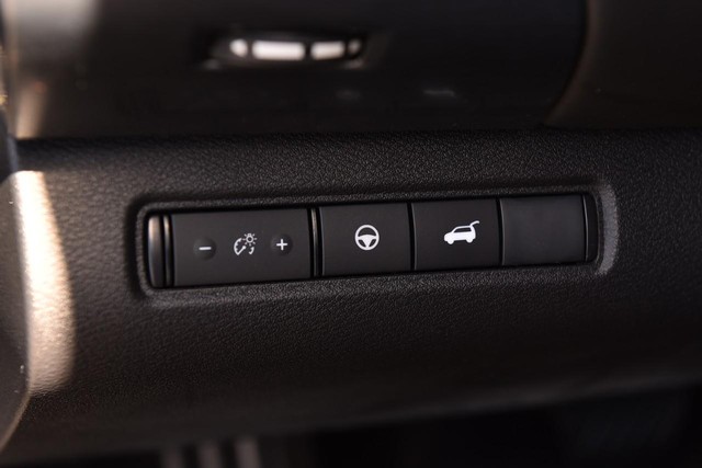 Nissan Pathfinder Vehicle Image 11