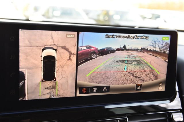 Nissan Pathfinder Vehicle Image 13