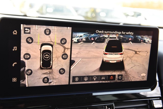 Nissan Pathfinder Vehicle Image 16