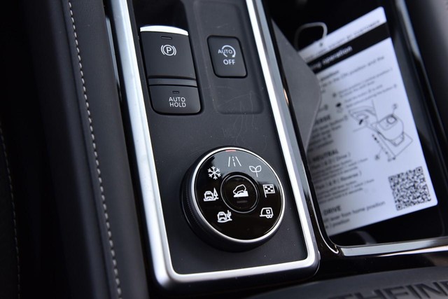 Nissan Pathfinder Vehicle Image 22