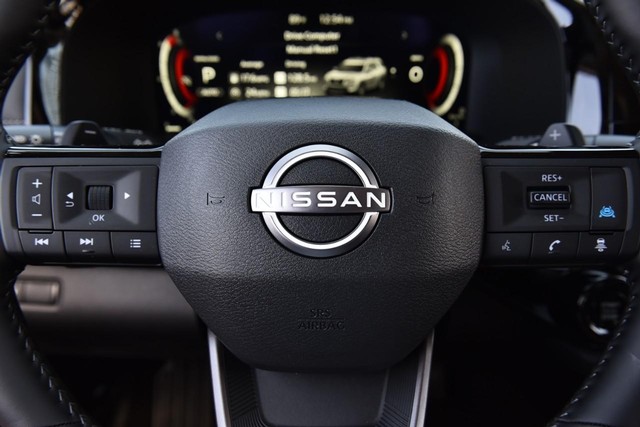 Nissan Pathfinder Vehicle Image 23