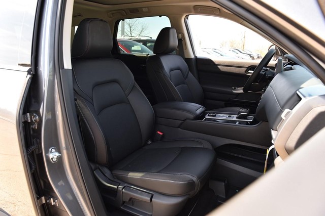 Nissan Pathfinder Vehicle Image 25