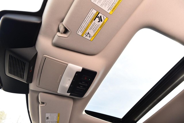 Nissan Pathfinder Vehicle Image 26