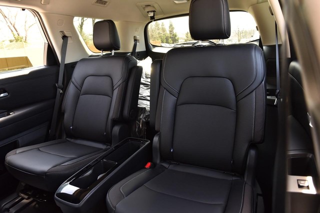 Nissan Pathfinder Vehicle Image 27