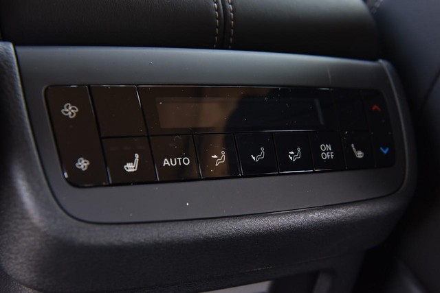 Nissan Pathfinder Vehicle Image 28