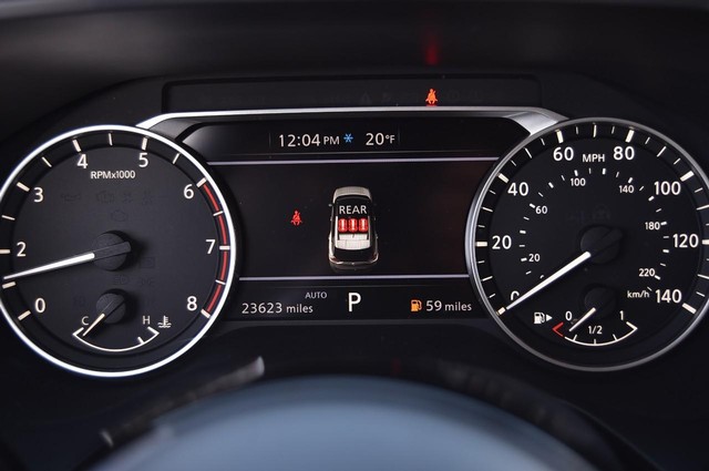 Nissan Rogue Vehicle Image 12