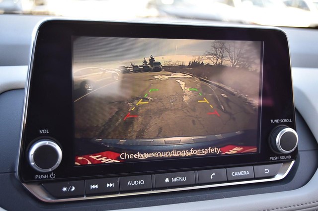 Nissan Rogue Vehicle Image 13