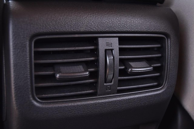 Nissan Rogue Vehicle Image 22