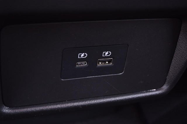 Nissan Rogue Vehicle Image 23