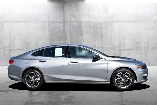 Chevrolet Malibu Vehicle Full-screen Gallery Image 05