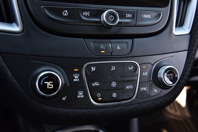 Chevrolet Malibu Vehicle Full-screen Gallery Image 14